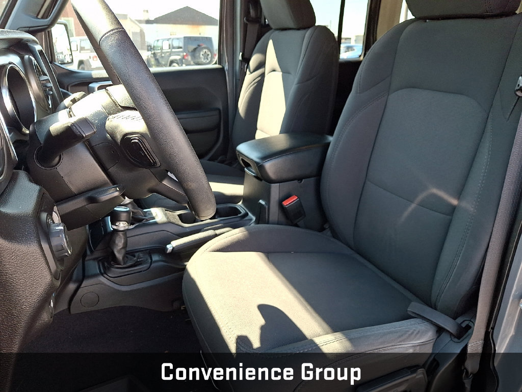 Used 2023 Jeep Wrangler Unlimited w/ Sun & Screen Package AWD/4WD image 16