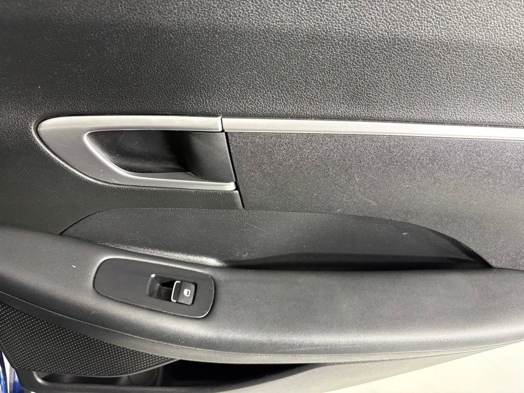 Used 2021 Hyundai Sonata SE w/ Preferred Accessory Package image 18