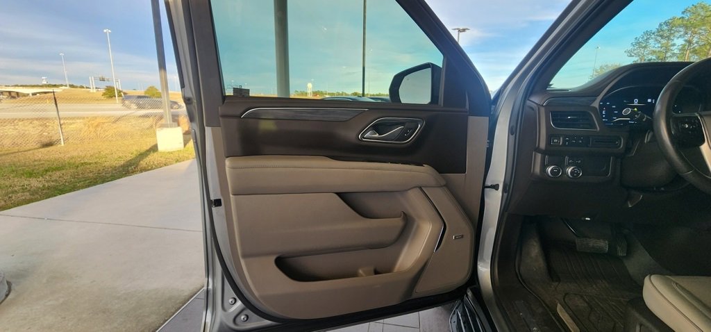 Used 2023 GMC Yukon SLT image 10