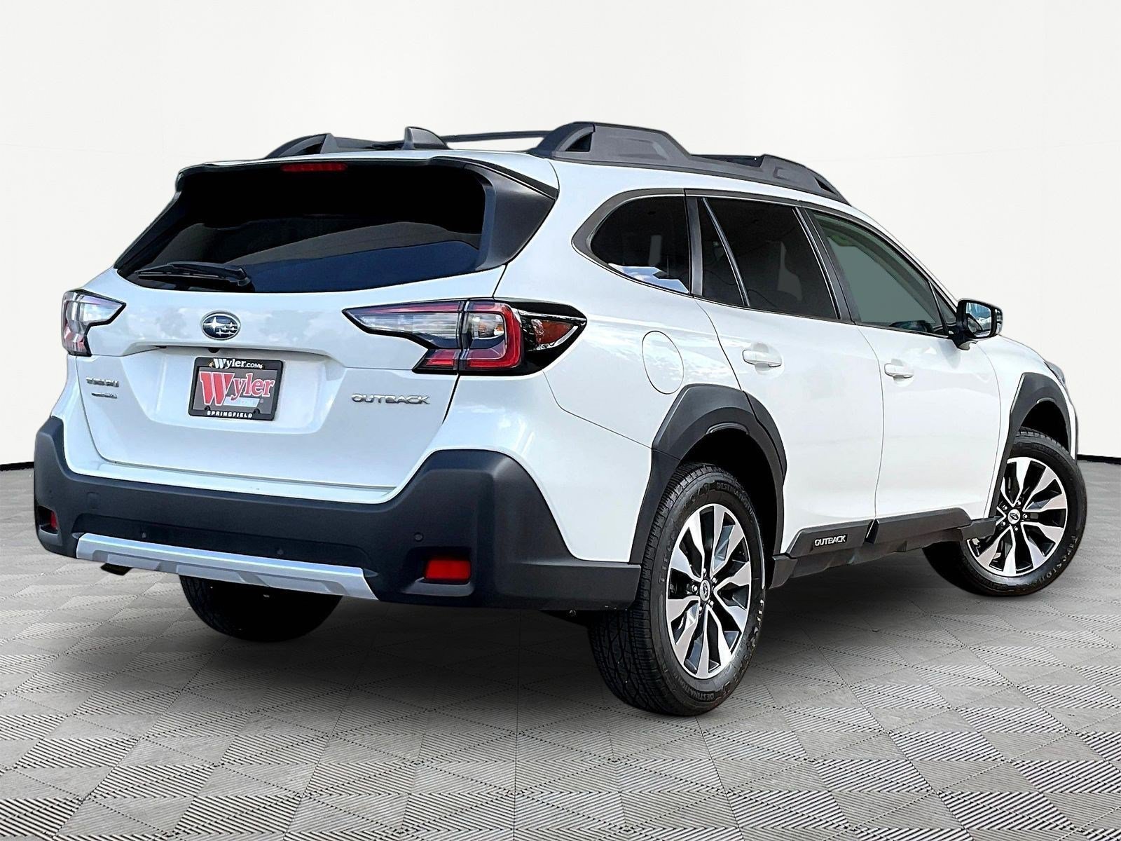 Used 2023 Subaru Outback Limited AWD/4WD image 6