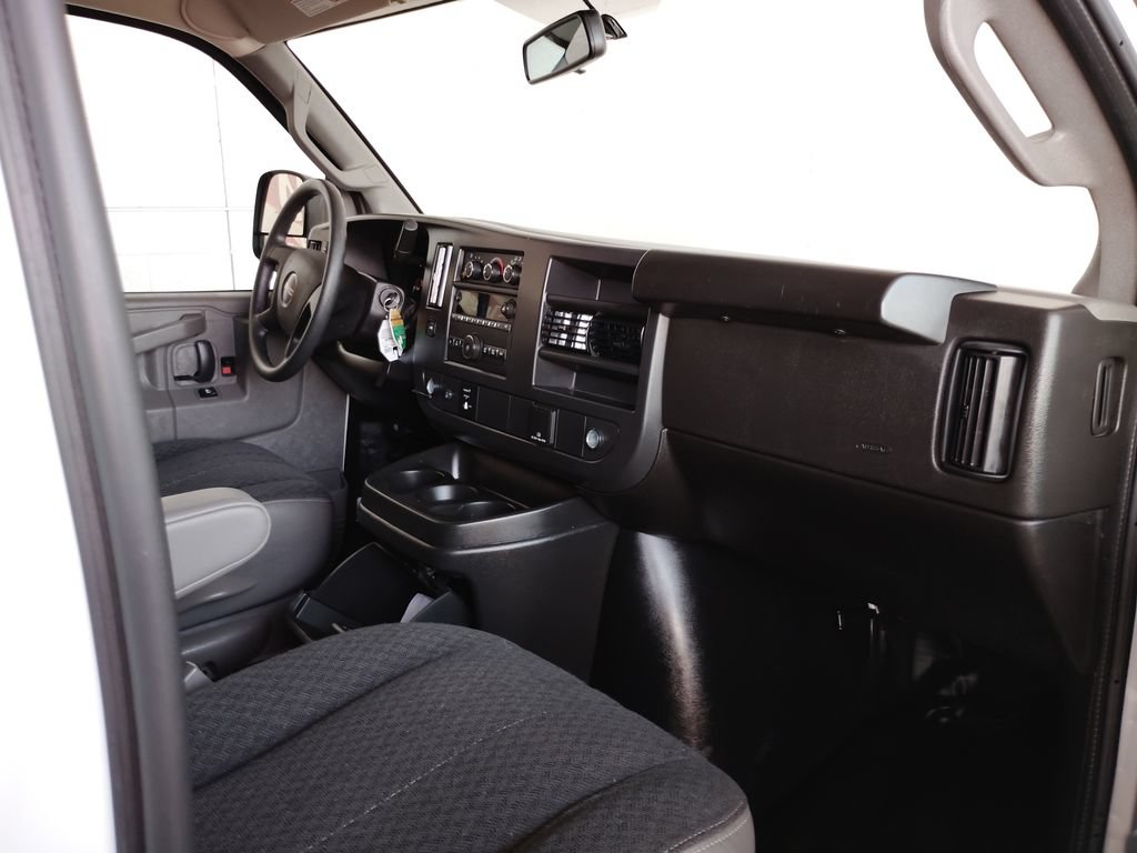 Used 2025 GMC Savana 2500 w/ Driver Convenience Package RWD image 11