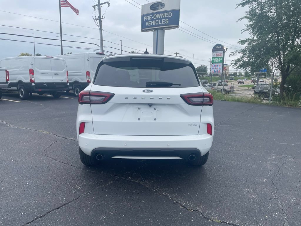 Used 2023 Ford Escape ST-Line w/ Tech Pack #1 AWD/4WD image 6