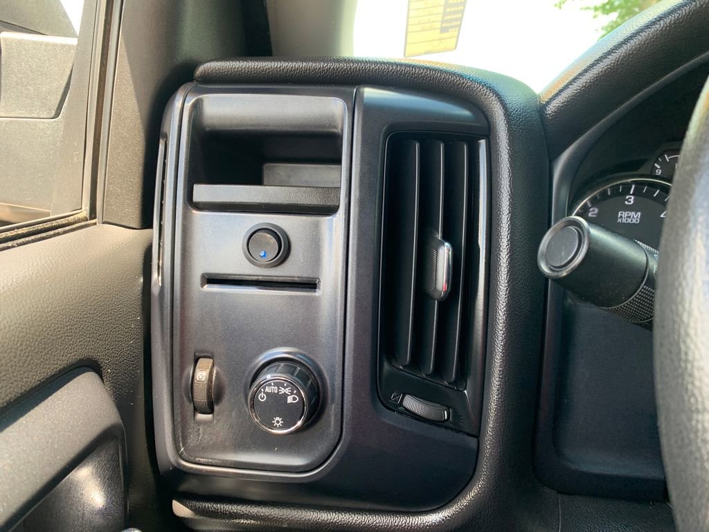 Used 2015 GMC Sierra 1500 2WD Regular Cab image 18
