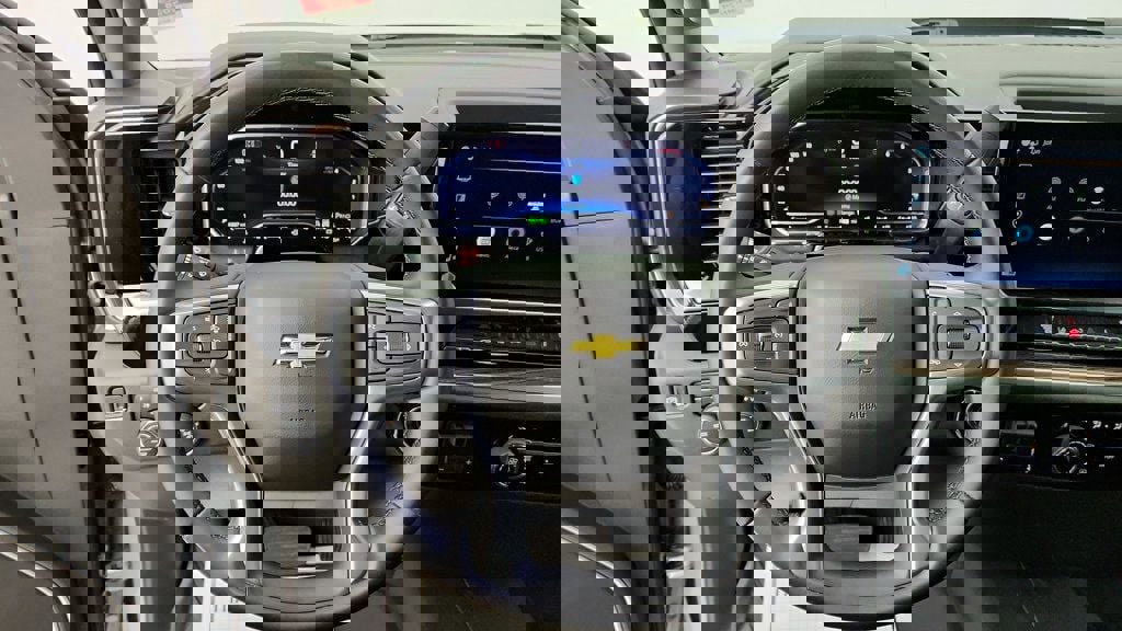 Used 2024 Chevrolet Silverado 2500 LT w/ Z71 Off-Road Package image 13