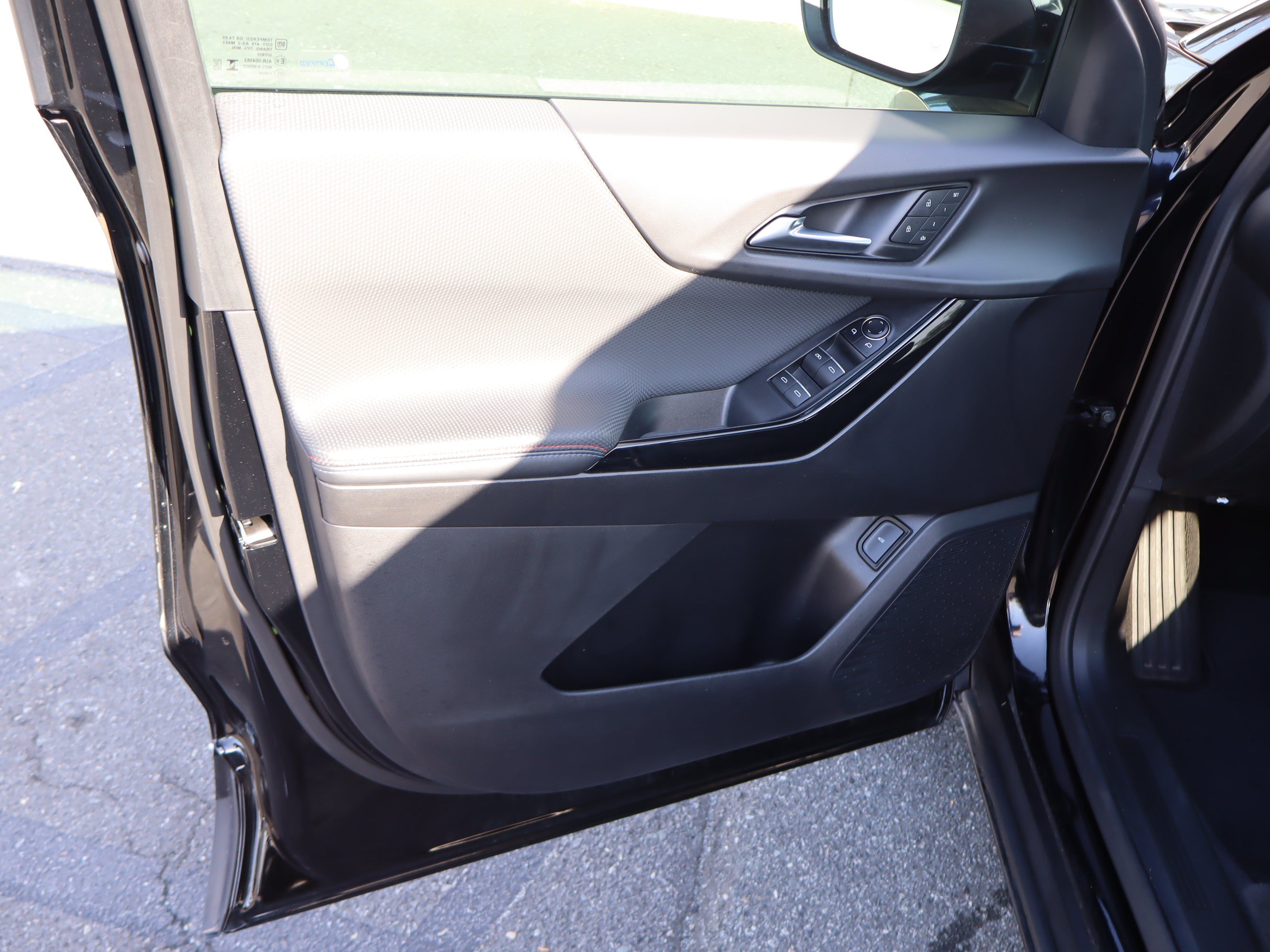 Used 2025 Chevrolet Equinox RS w/ Convenience Package III FWD image 15