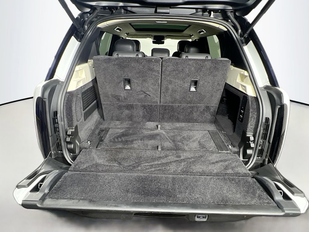 Used 2022 Land Rover Range Rover Long Wheelbase SE image 28