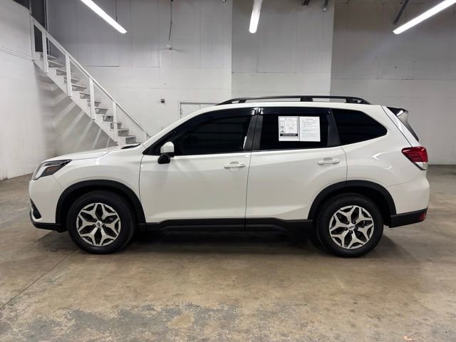Used 2024 Subaru Forester Premium AWD/4WD image 4