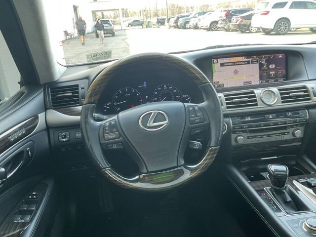 Used 2015 Lexus LS 460 AWD w/ Comfort Package image 23