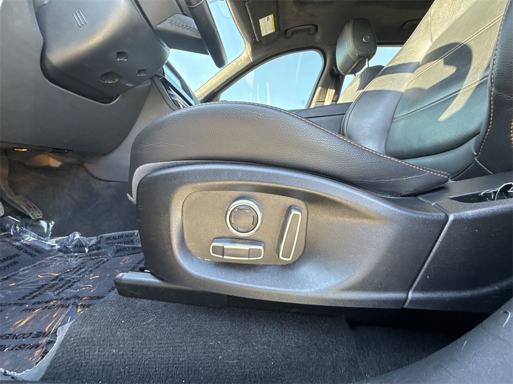 Used 2020 Jaguar F-PACE Prestige image 14