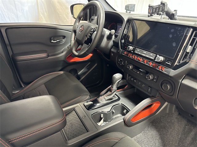 Used 2025 Nissan Frontier PRO-4X w/ Pro Convenience Package image 28