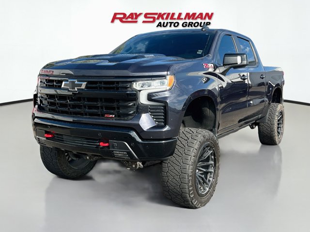 Used 2024 Chevrolet Silverado 1500 LT Trail Boss w/ Convenience Package II AWD/4WD image 3