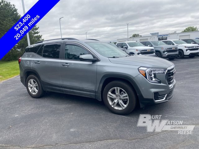 Certified 2023 GMC Terrain SLE w/ Driver Convenience Package FWD image 17