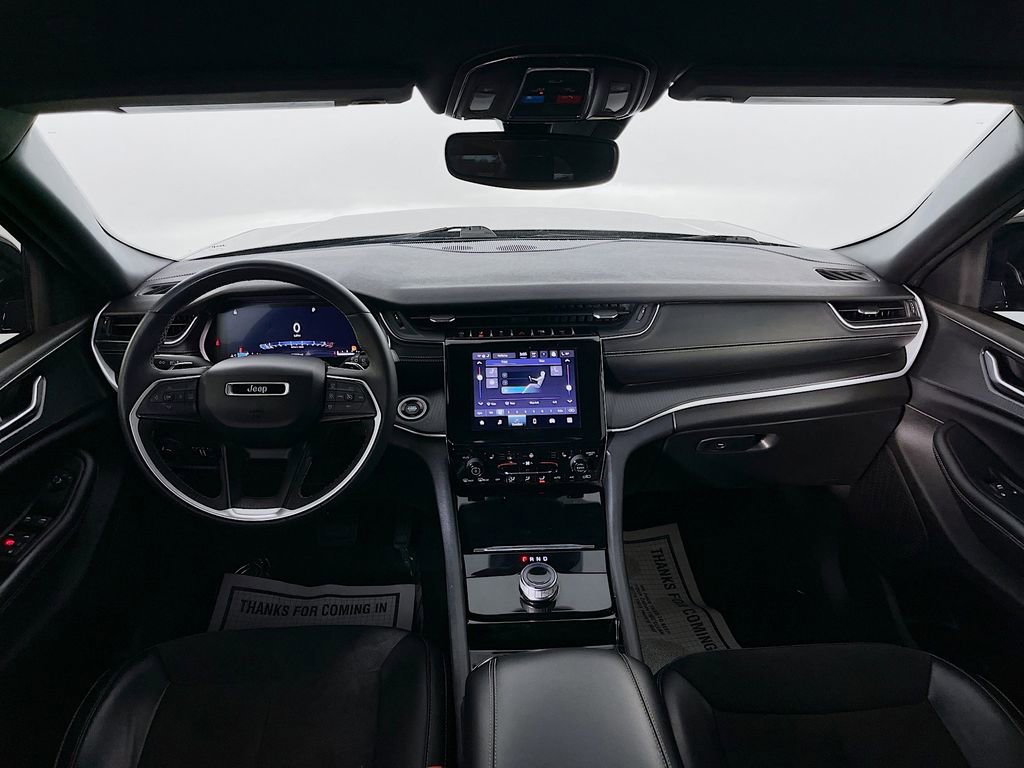 Used 2023 Jeep Grand Cherokee L Laredo AWD/4WD image 12