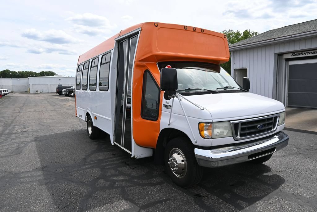 Used 2003 Ford E-450 and Econoline 450 RWD image 3