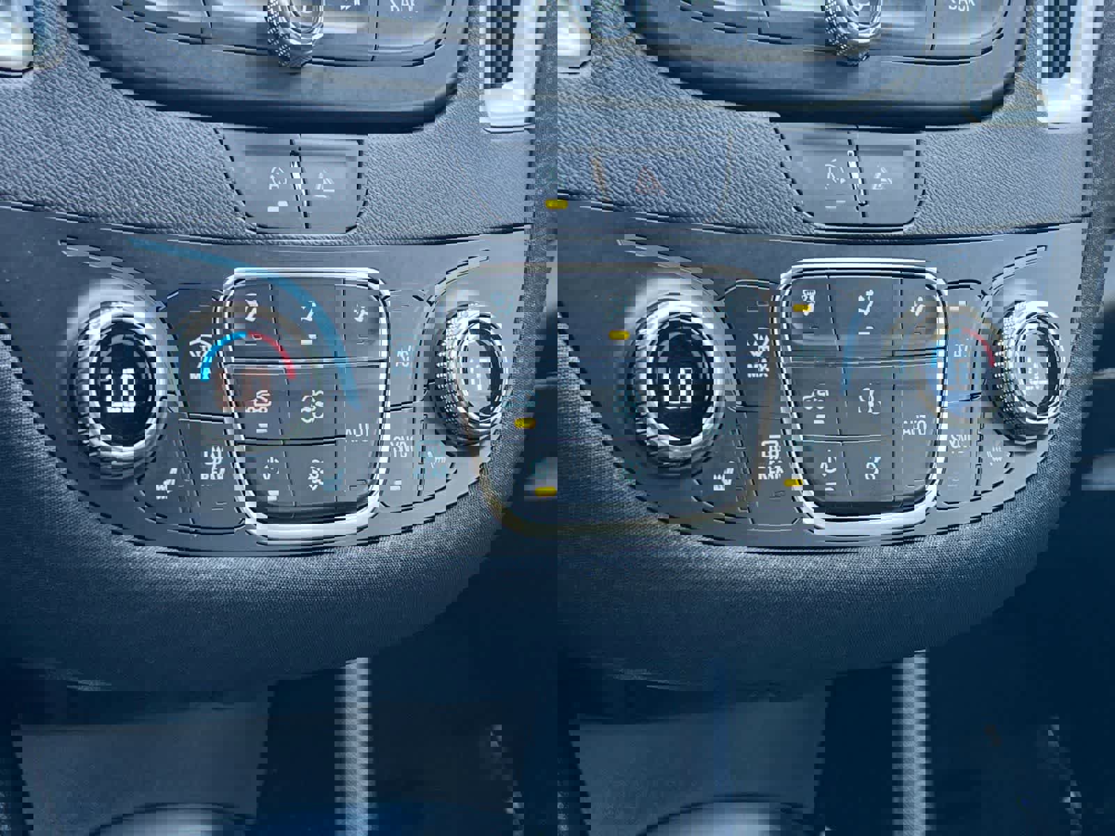 Used 2025 Chevrolet Malibu LT image 20