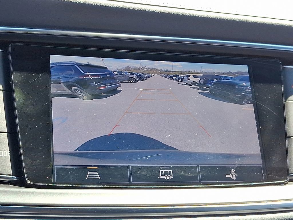 Used 2023 Buick Enclave Essence w/ Sport Touring Edition image 18