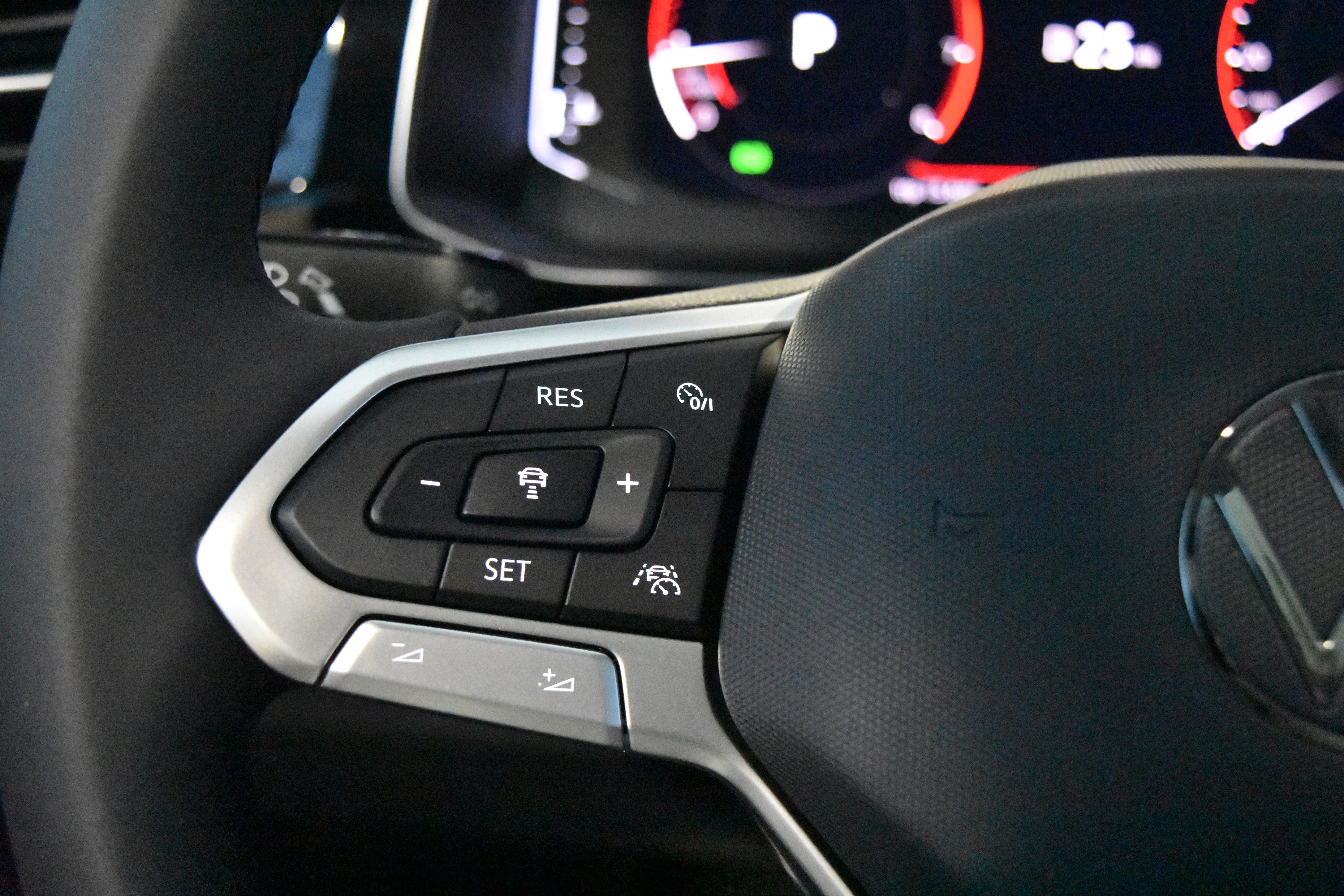 New 2026 Volkswagen Jetta SEL image 7