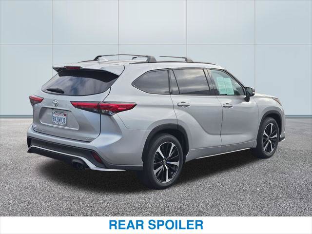 Used 2021 Toyota Highlander XSE FWD image 7