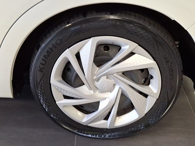 Certified 2024 Subaru Impreza 2.0i image 12