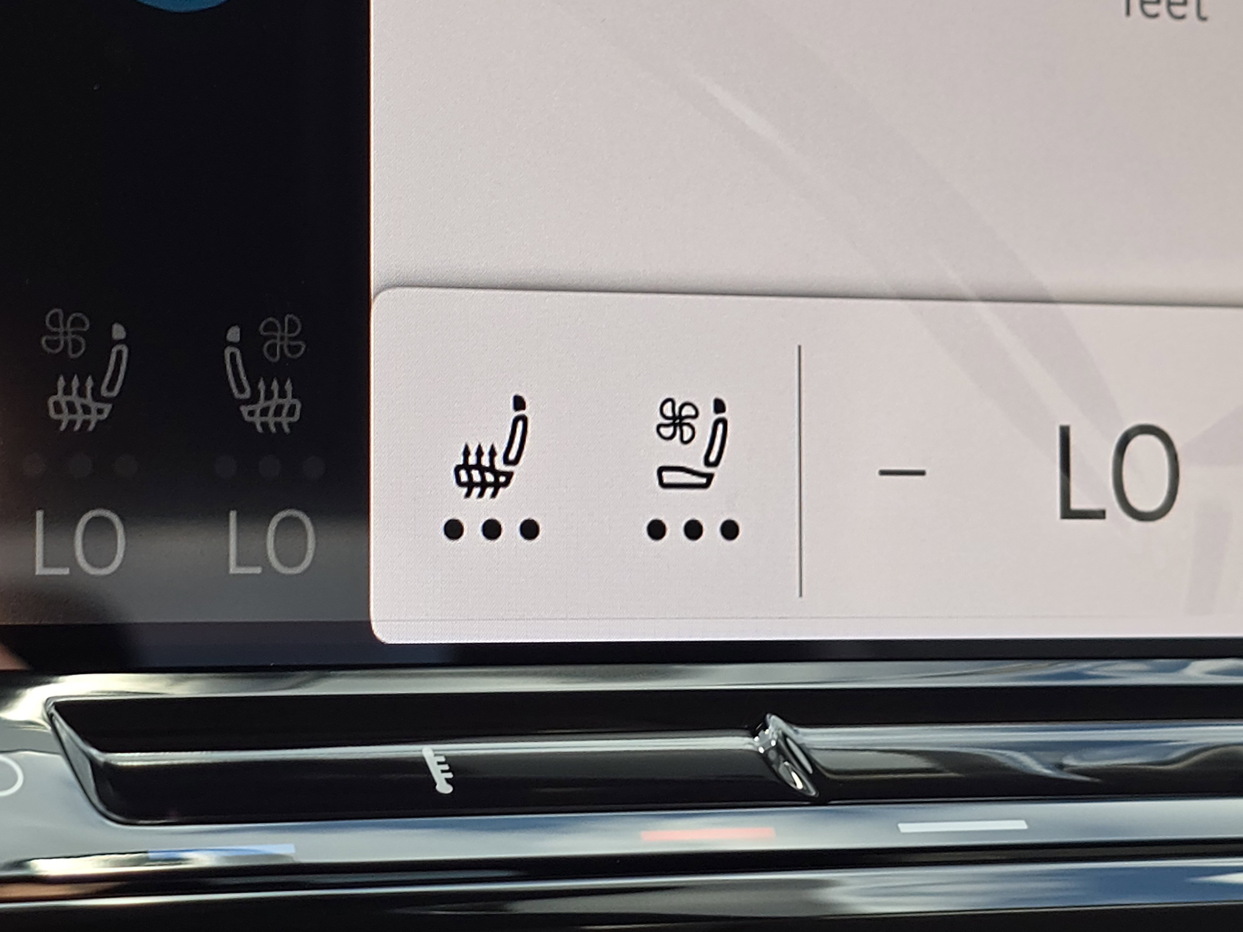 New 2026 Volkswagen Atlas SE image 12