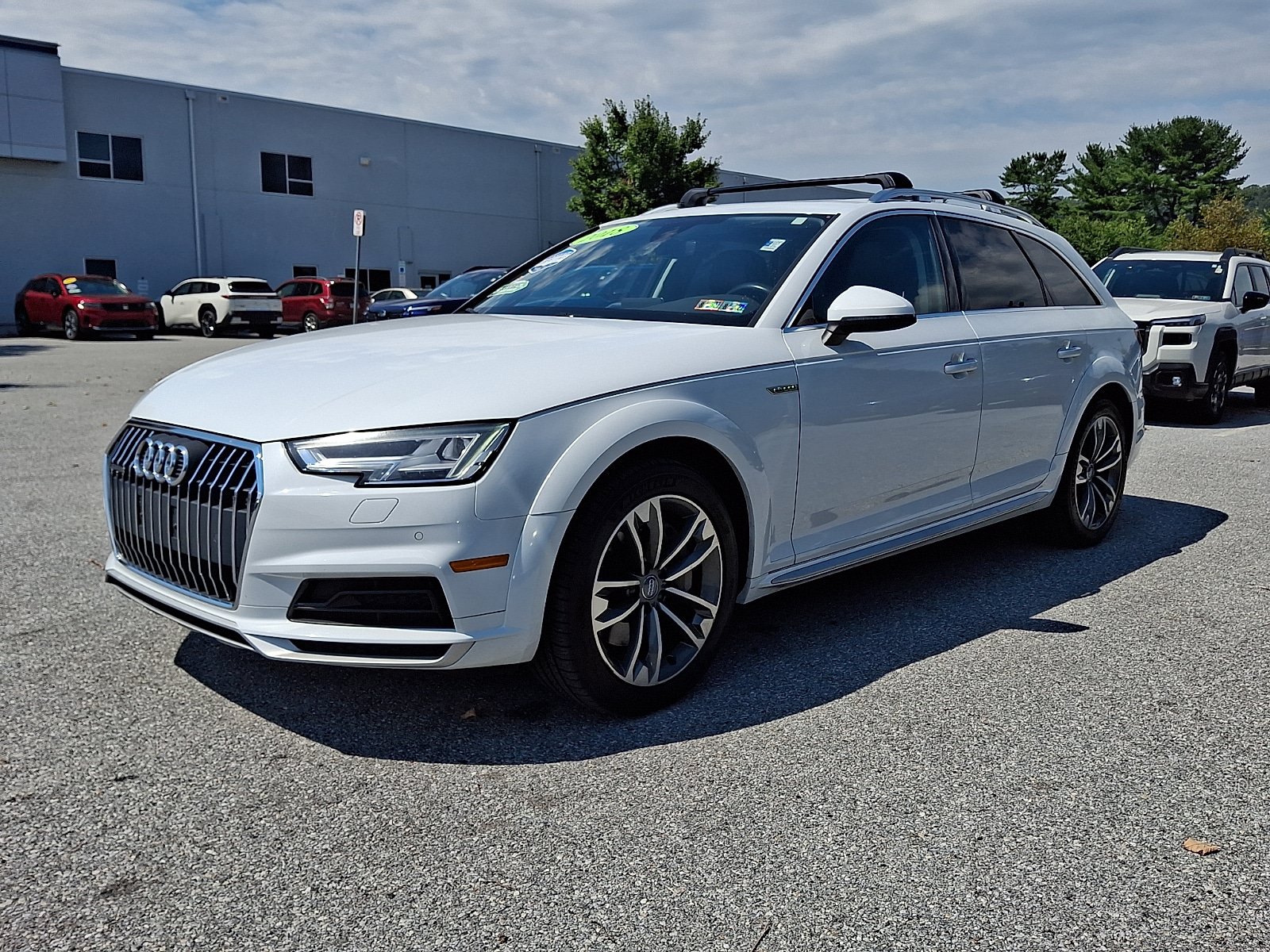Used 2018 Audi A4 2.0T allroad Premium Plus AWD/4WD image 3