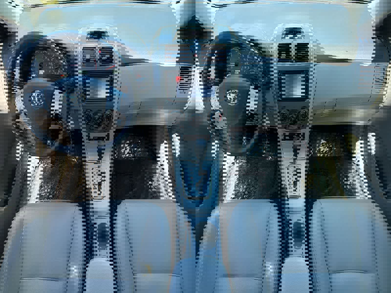 Used 2013 Toyota Corolla LE FWD image 16