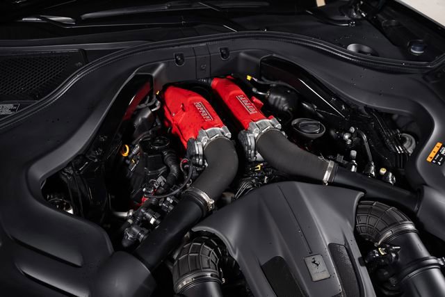 Used 2019 Ferrari Portofino RWD image 16