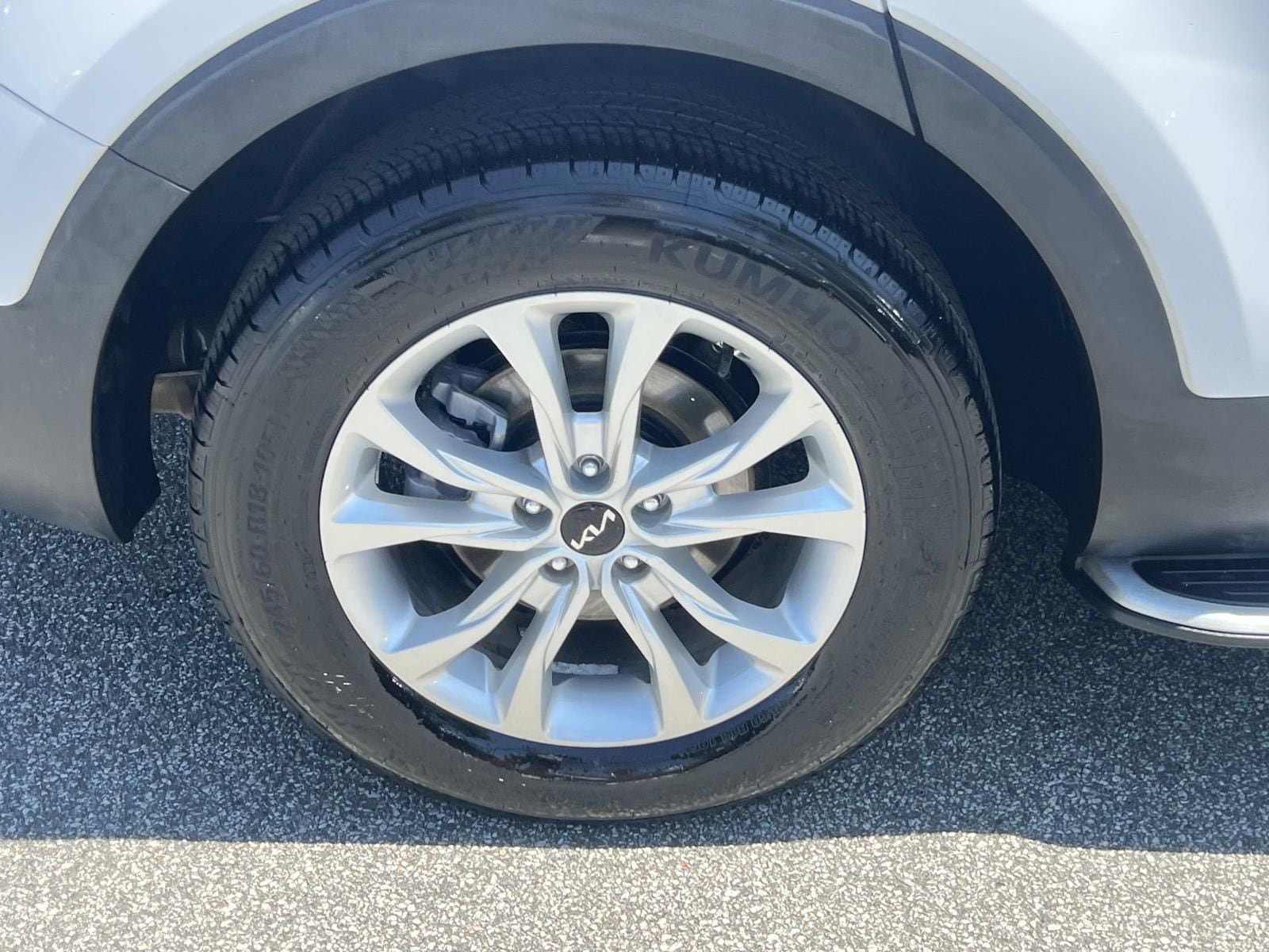 Used 2022 Kia Telluride LX AWD/4WD image 17