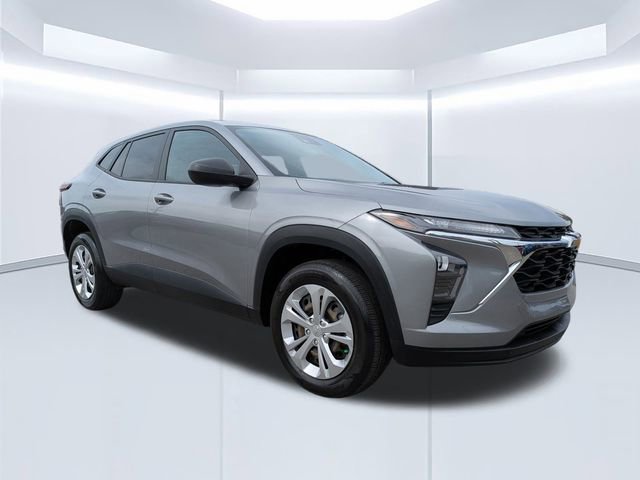 Used 2024 Chevrolet Trax LS w/ Driver Confidence Package video 1