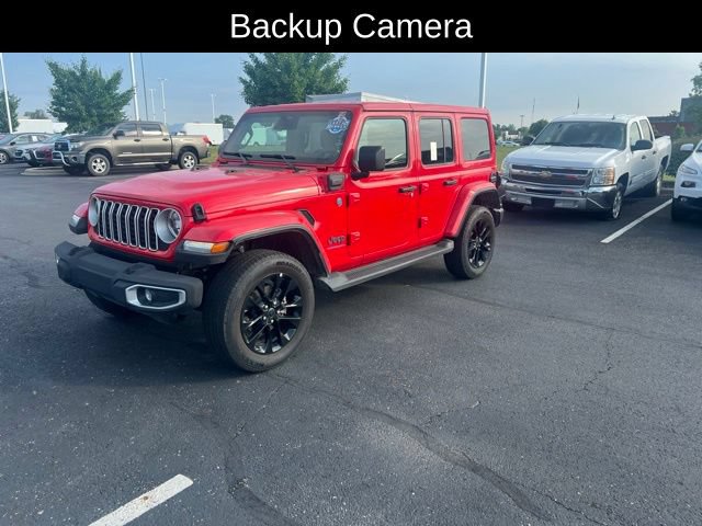Used 2025 Jeep Wrangler Unlimited Sahara AWD/4WD image 2
