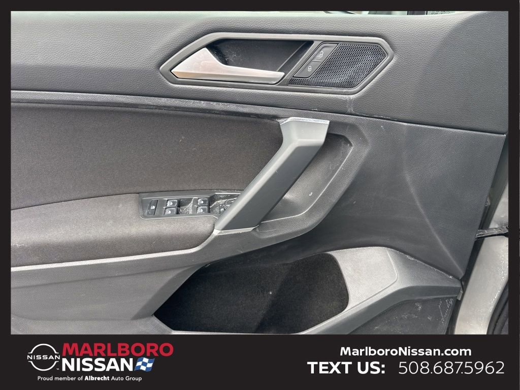 Used 2020 Volkswagen Tiguan S image 19