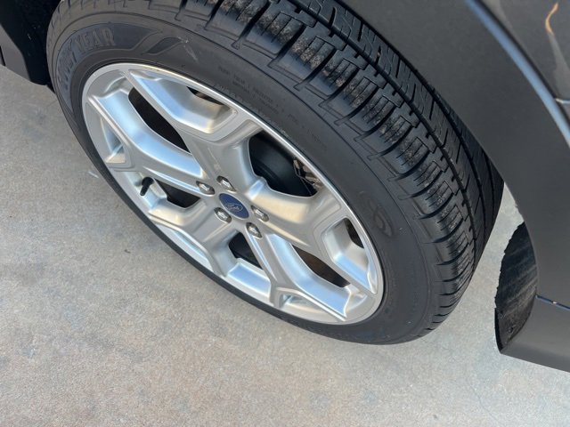 Used 2019 Ford Escape Titanium image 7