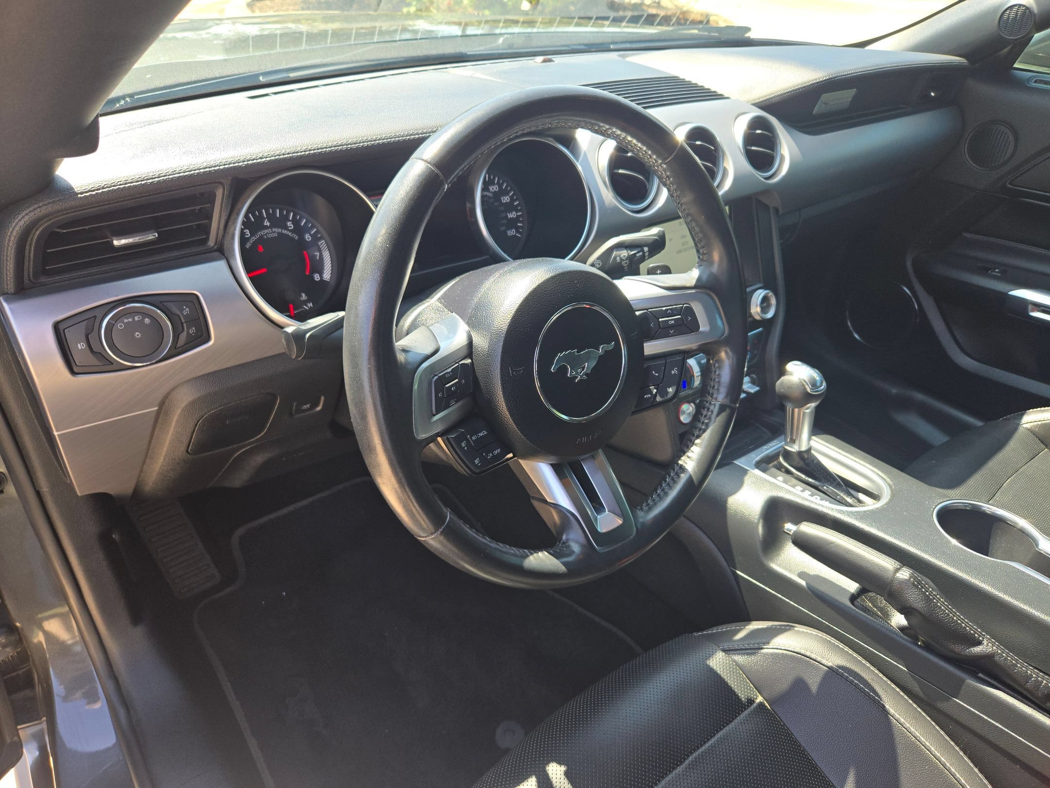 Used 2019 Ford Mustang Premium w/ Pony Package RWD image 10