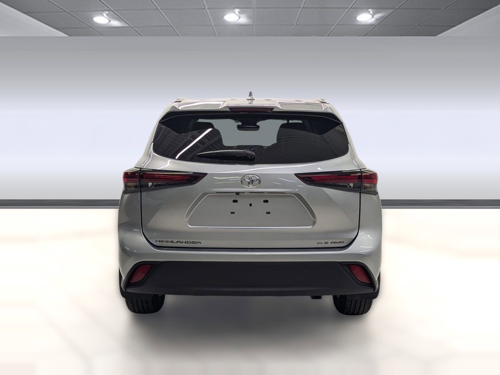 Used 2025 Toyota Highlander XLE image 8