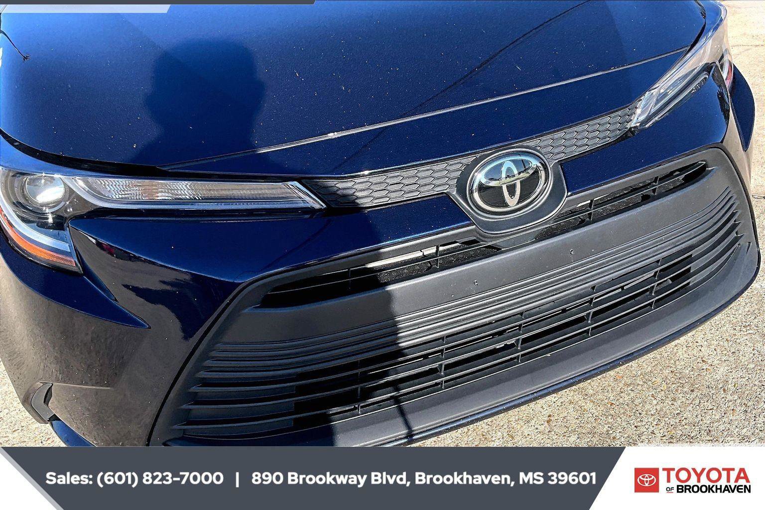 Used 2024 Toyota Corolla LE FWD image 23