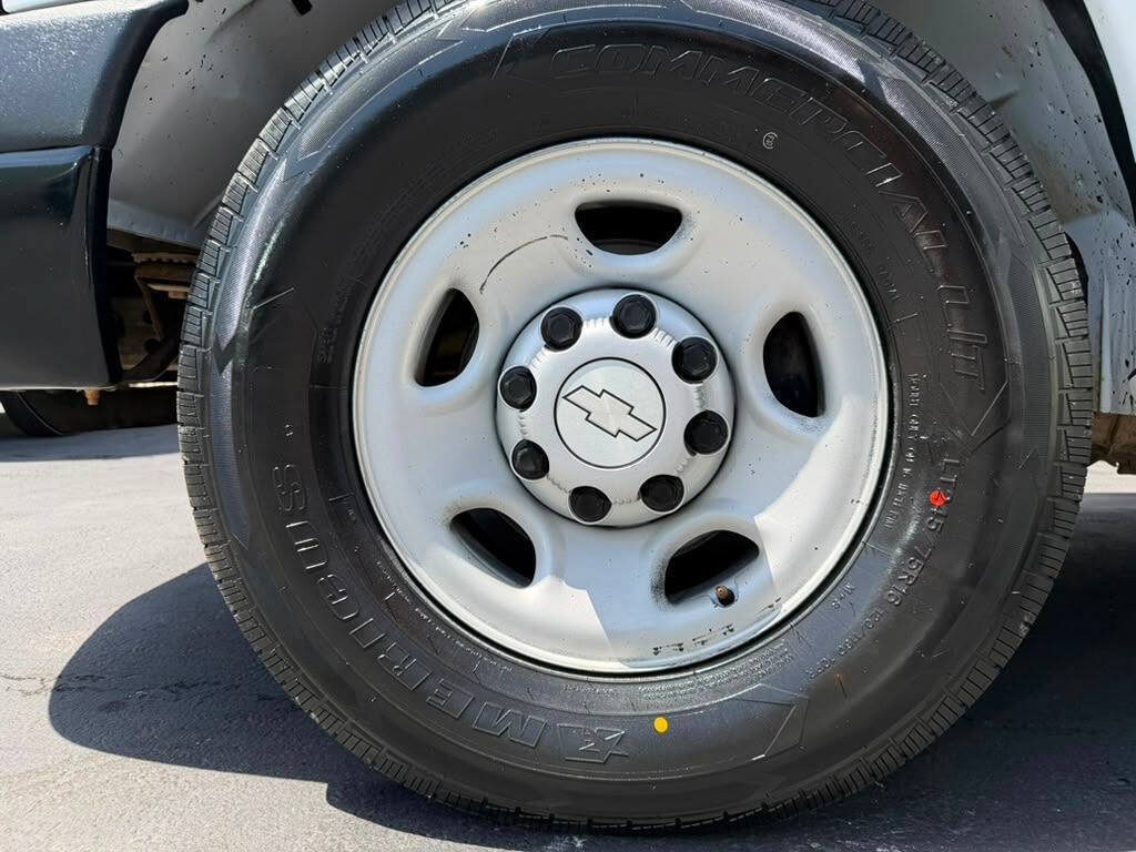 Used 2016 Chevrolet Express 2500 LS RWD image 30