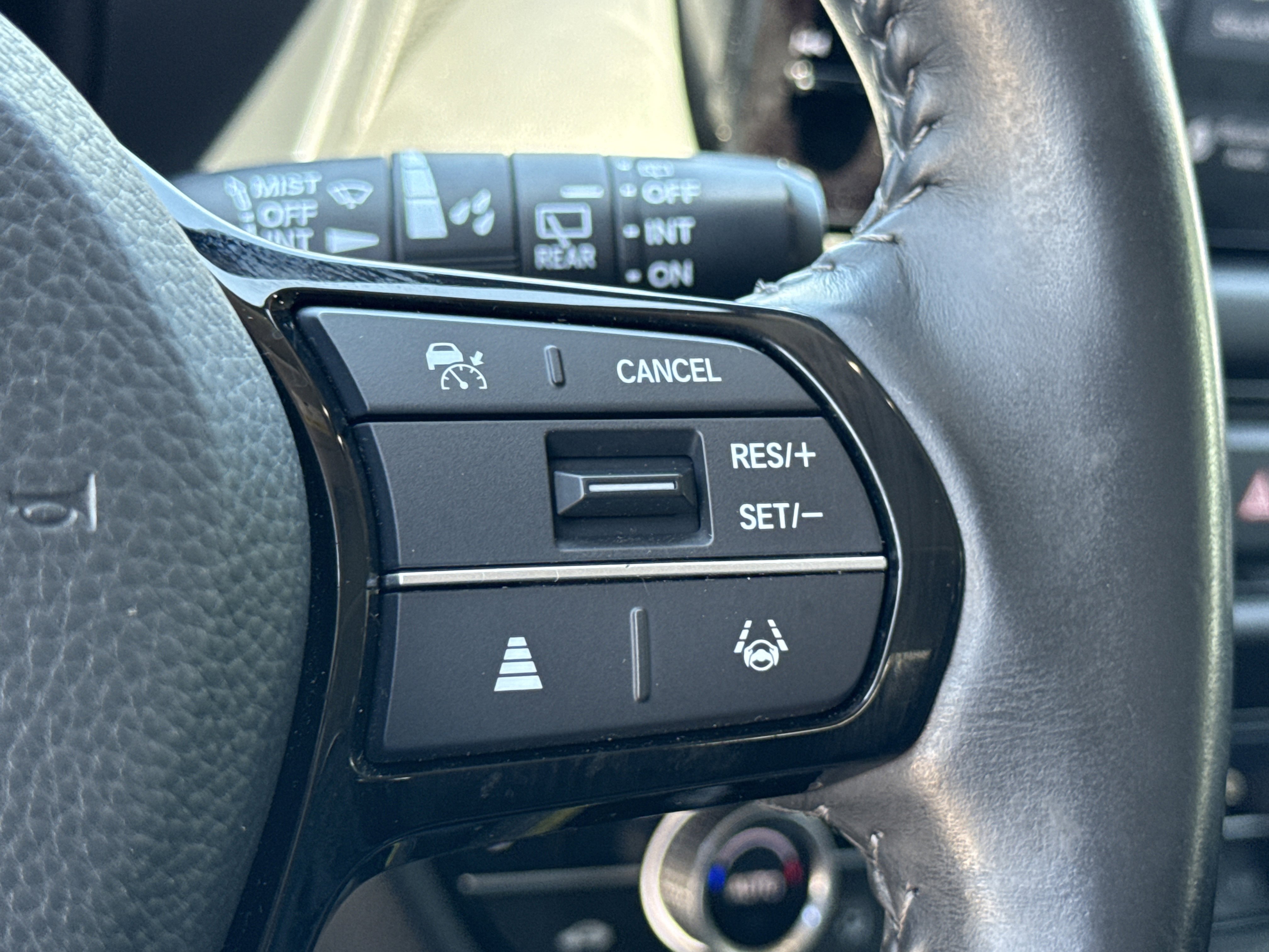 Certified 2024 Honda HR-V EX-L image 34