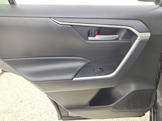 Used 2025 Toyota RAV4 XLE FWD image 14