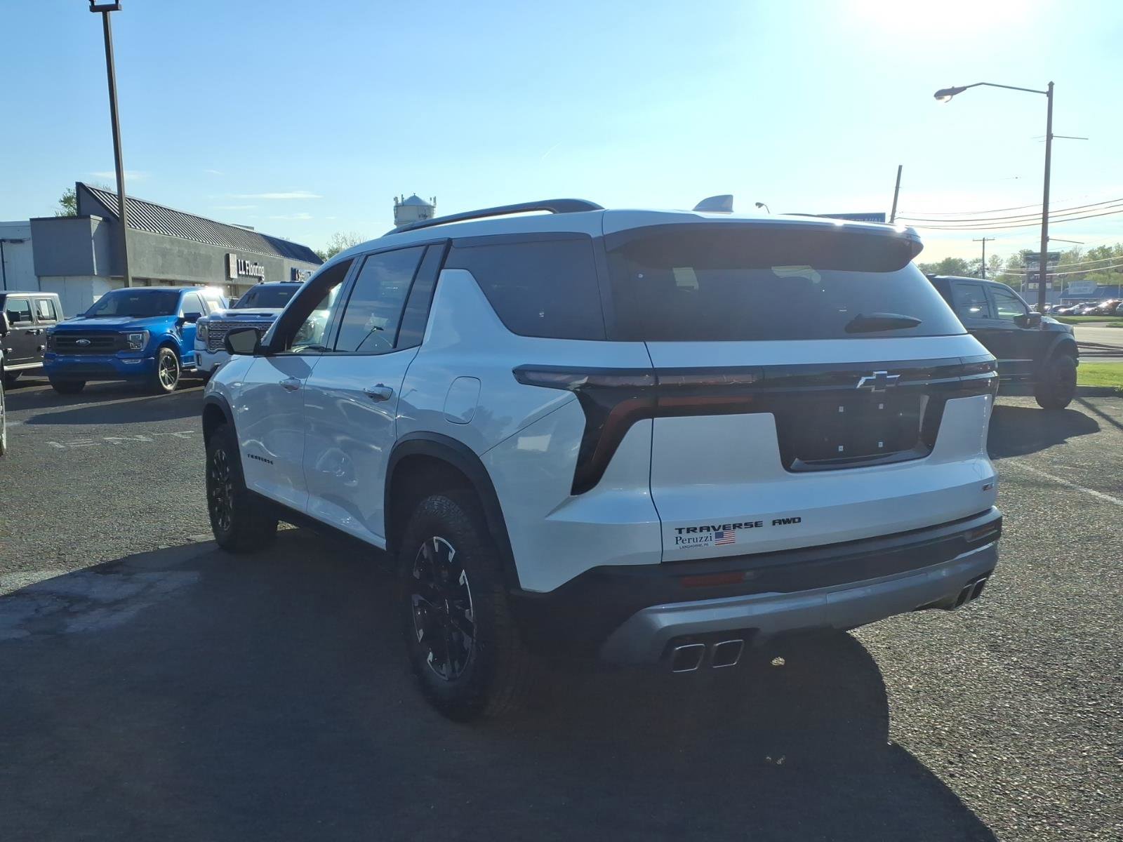 Certified 2025 Chevrolet Traverse Z71 w/ Driver Confidence Package AWD/4WD image 6