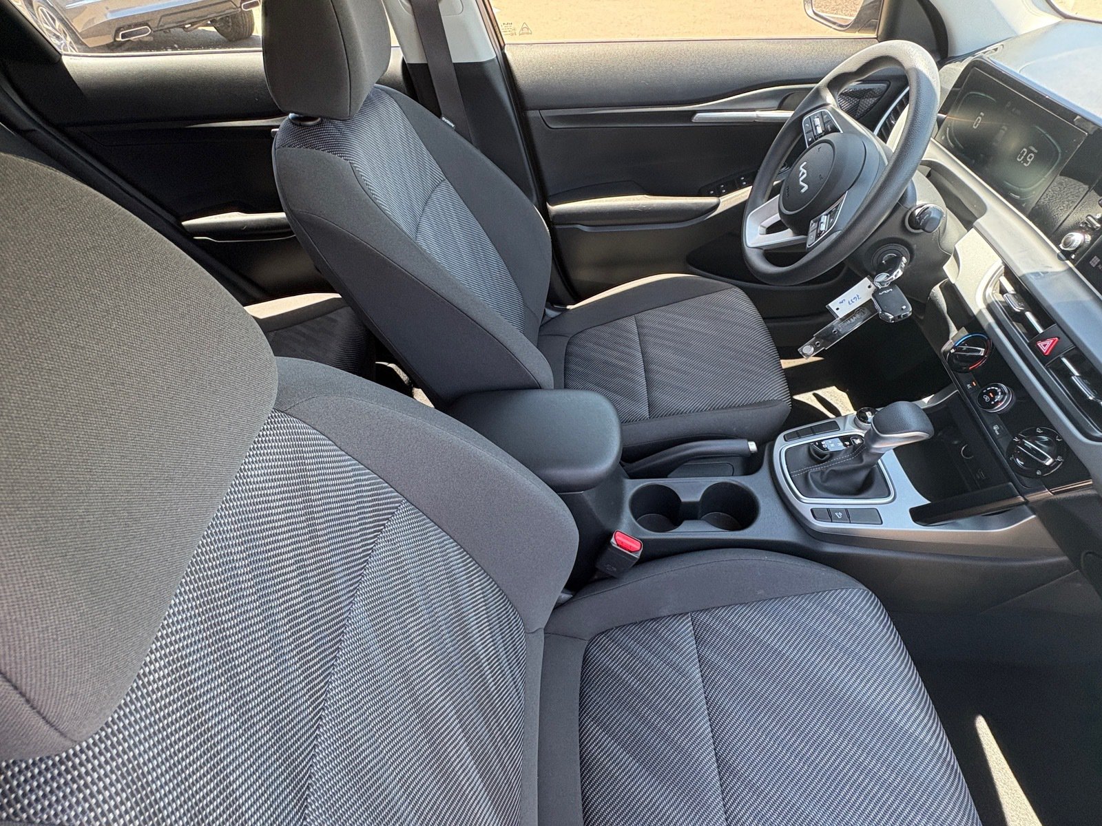 Certified 2026 Kia Seltos LX FWD image 12