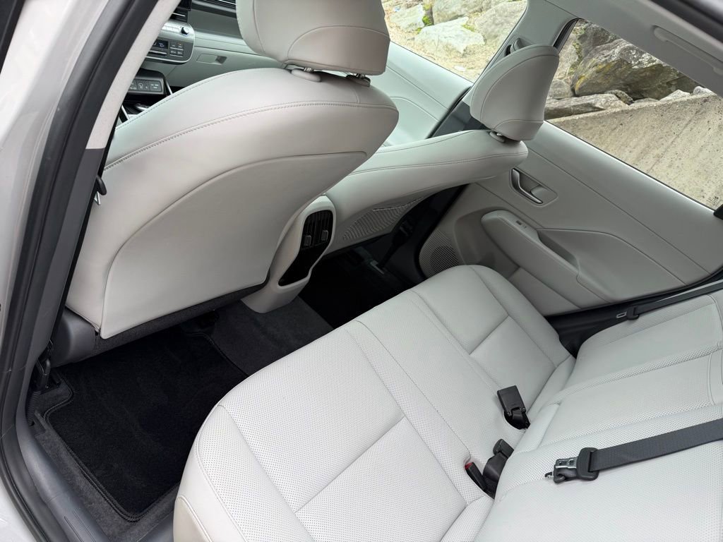 Used 2024 Hyundai Kona Limited FWD image 20