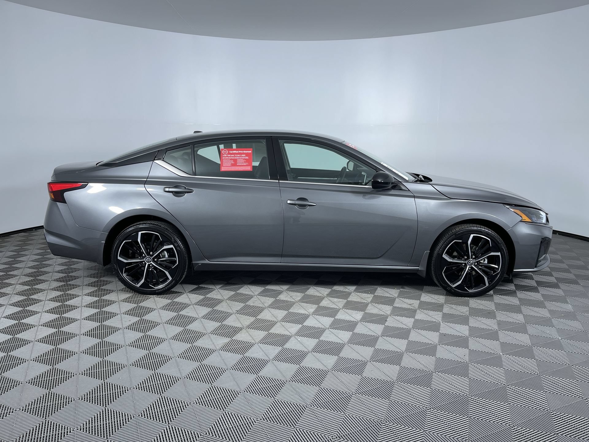 Certified 2025 Nissan Altima 2.5 SR AWD/4WD image 10
