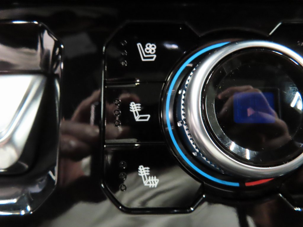 Used 2025 GMC Sierra 2500 AT4X image 69