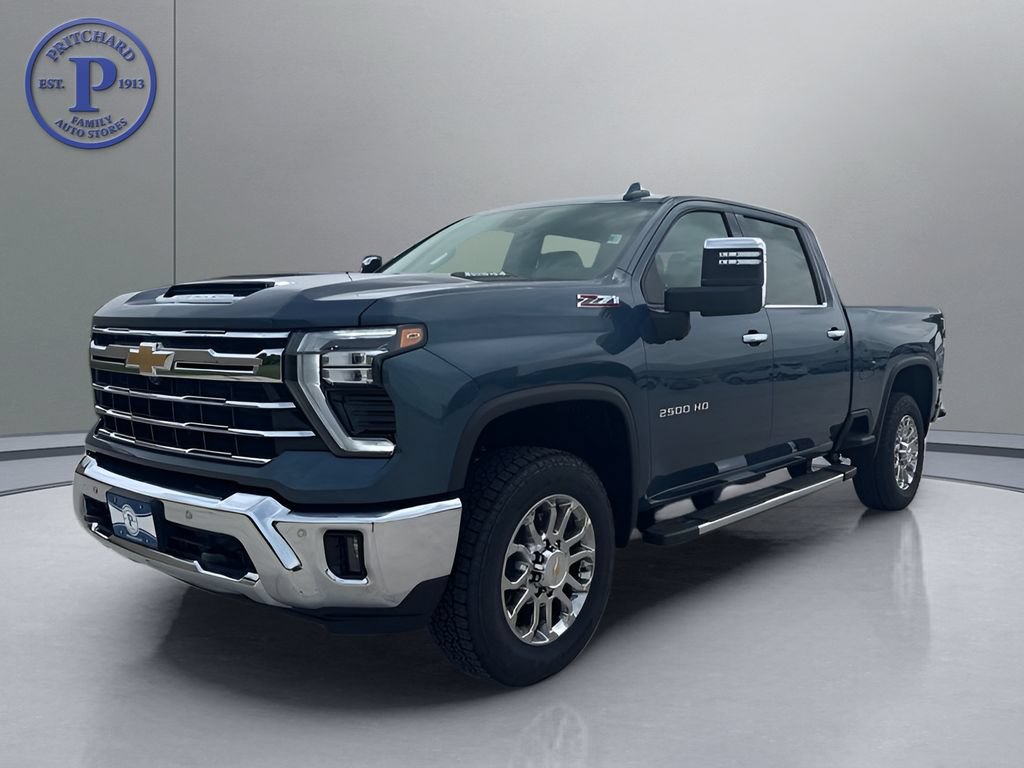 New 2026 Chevrolet Silverado 2500 LTZ w/ LTZ Premium Package AWD/4WD image 3