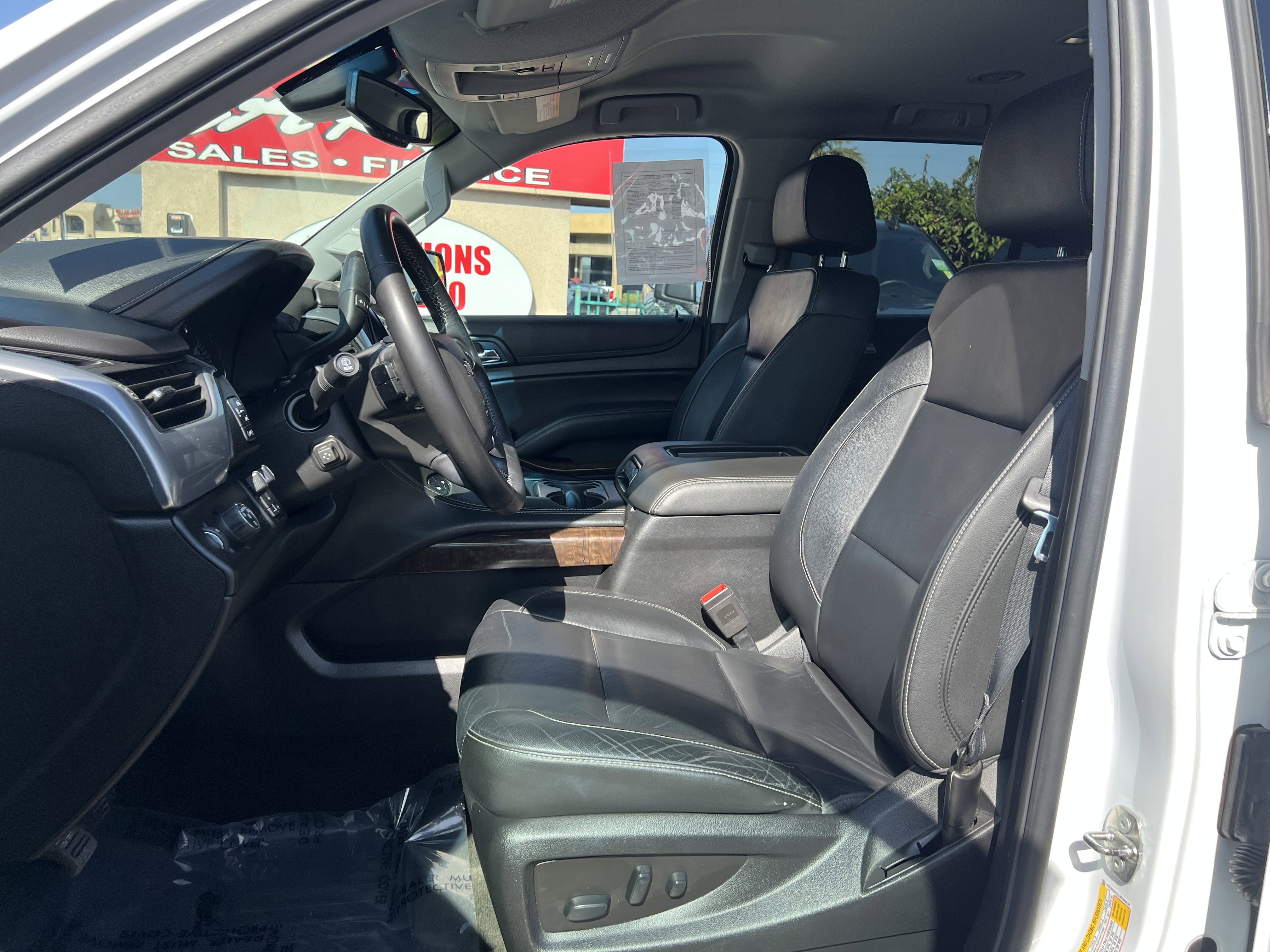 Used 2018 Chevrolet Tahoe LT w/ Luxury Package image 14