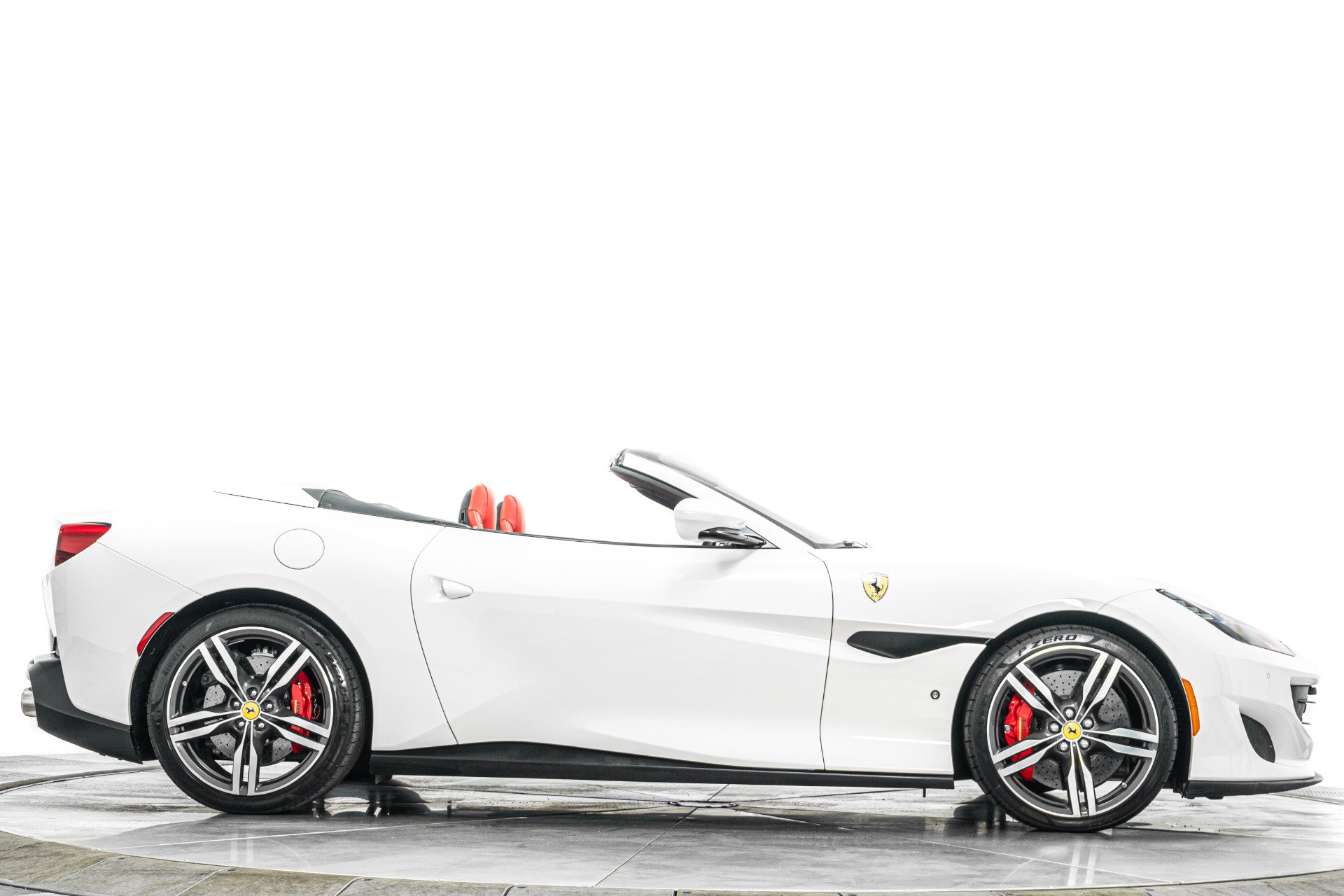 Used 2019 Ferrari Portofino RWD image 50