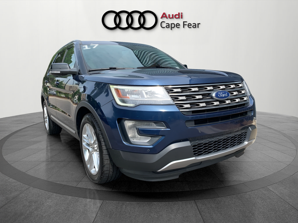 Used 2017 Ford Explorer XLT w/ Equipment Group 202A FWD image 7