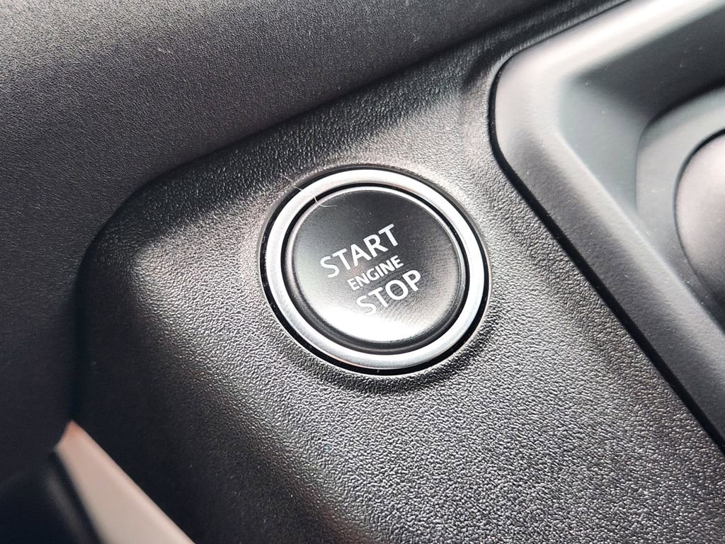 Used 2023 Land Rover Defender 110 S image 21