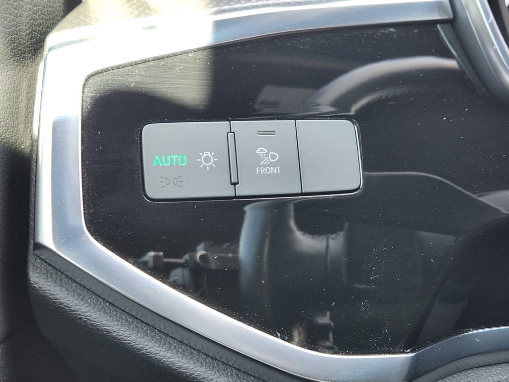 Used 2020 Audi Q3 2.0T Prestige image 21