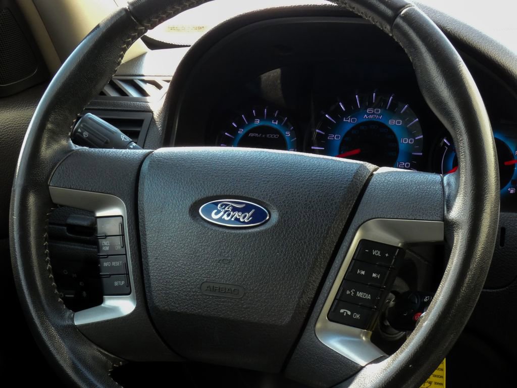 Used 2011 Ford Fusion SEL w/ Monochrome Appearance Pkg FWD image 10